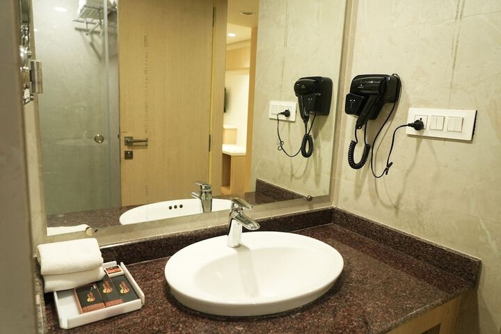 Room 52 of 70