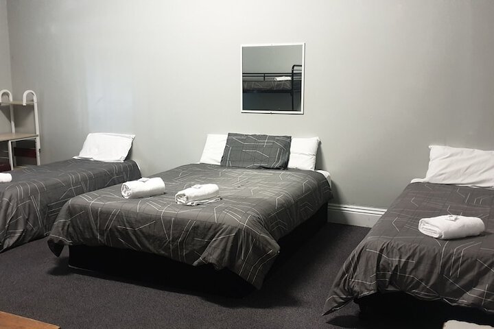 Room 7 of 35