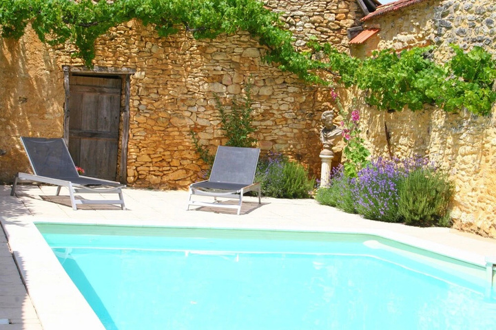 Pool 13 of 21