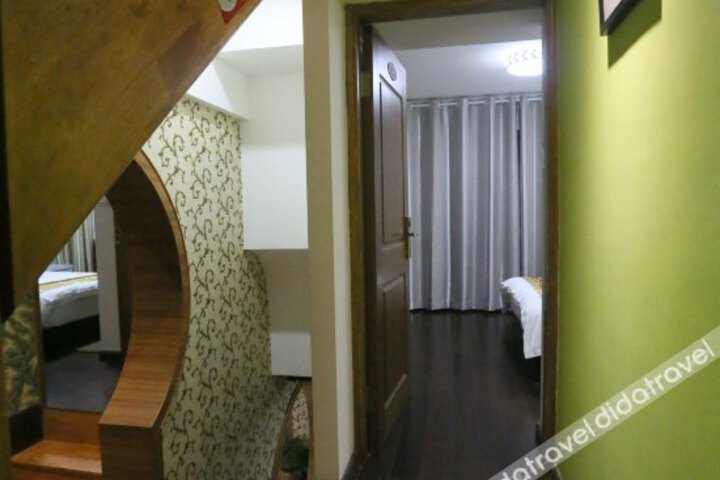 General 3 of 18