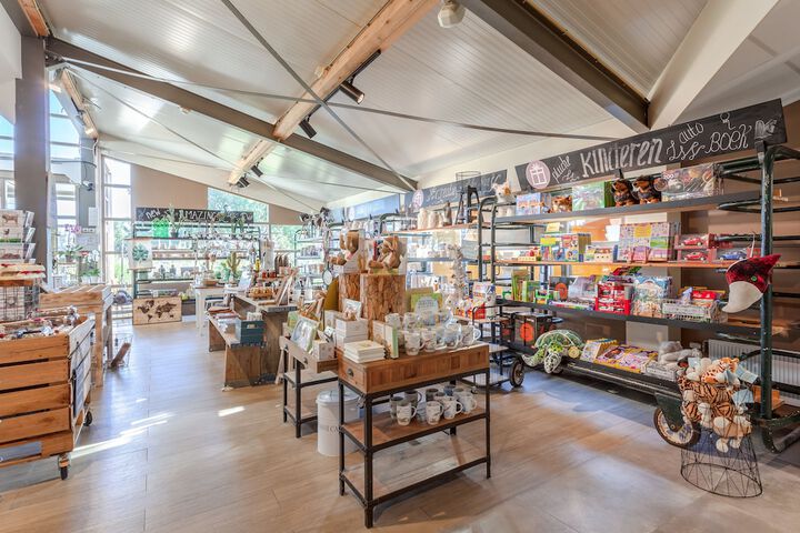 Gift Shop 22 of 36