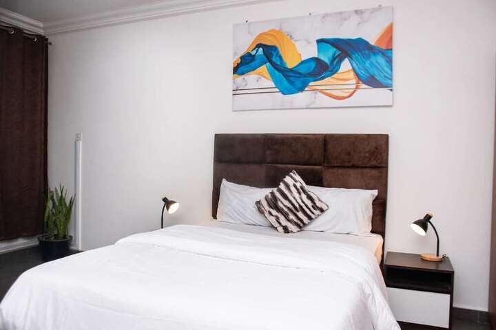 Room 14 of 27