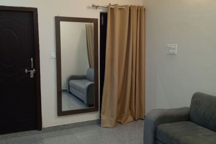 Room 11 of 41