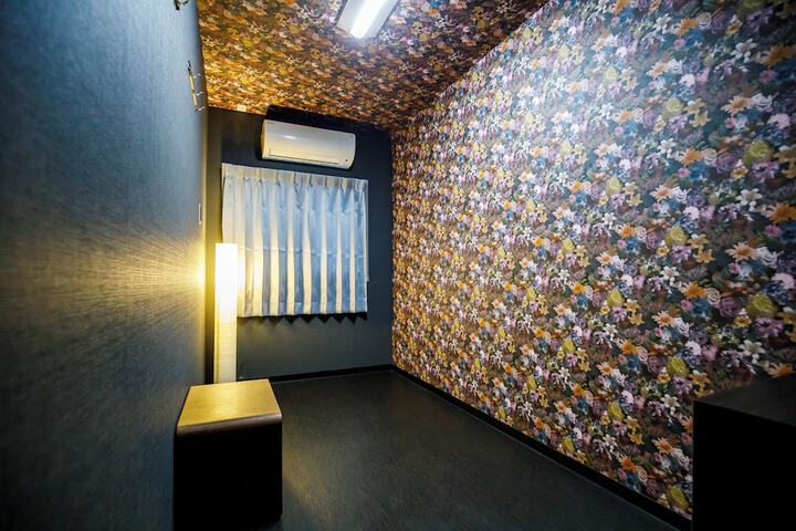 Room 15 of 21