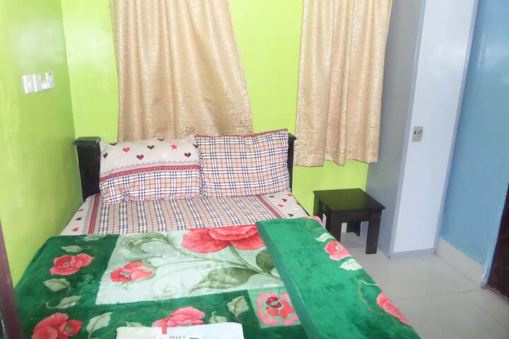 Room 7 of 42