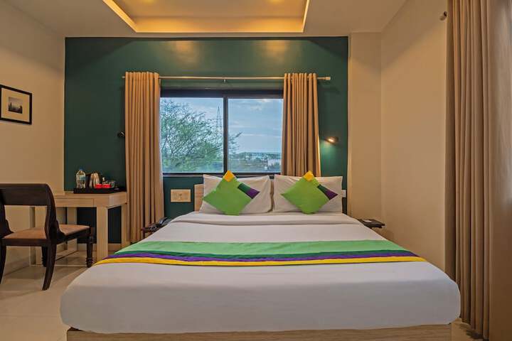 Room 21 of 31
