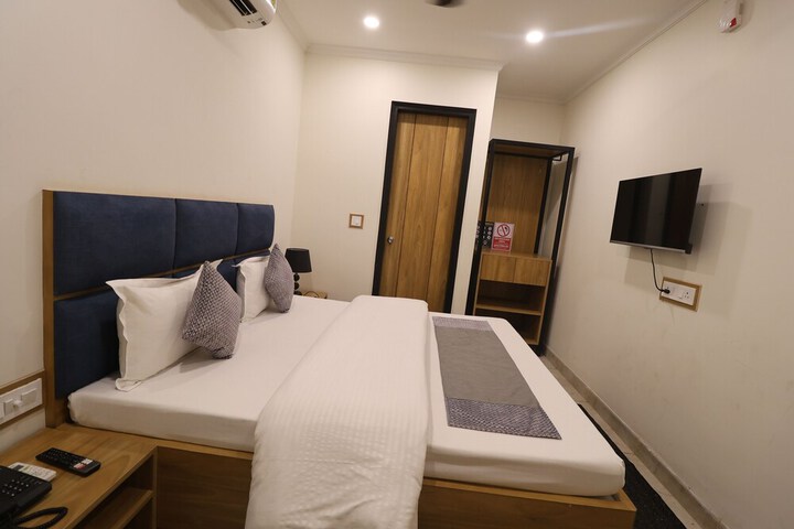 Room 20 of 80