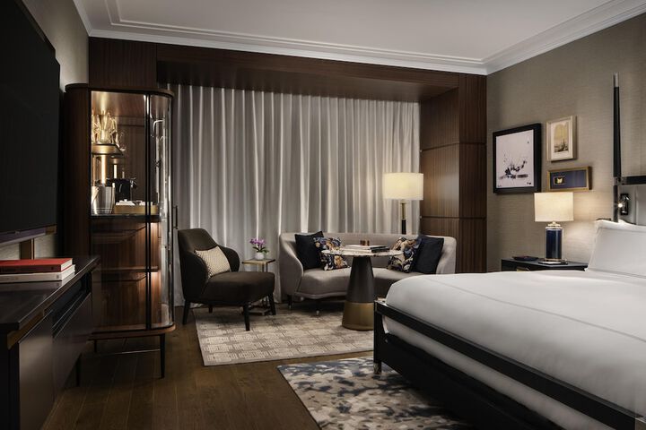 Room 34 of 113