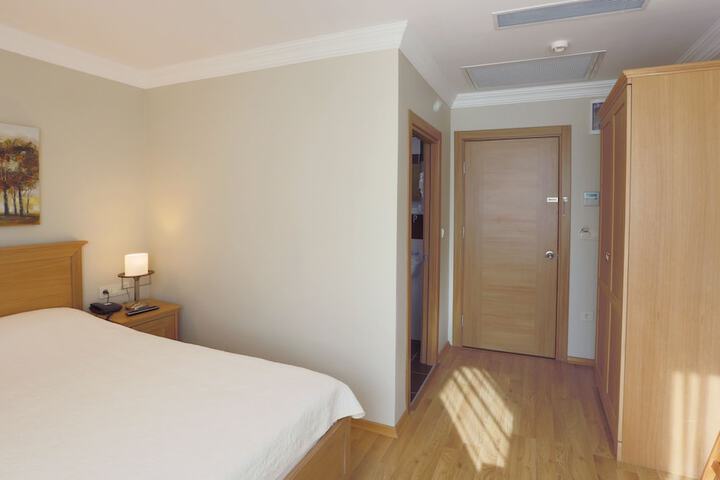 Room 20 of 36