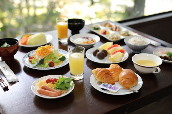 Breakfast/Coffee Service 24 of 26