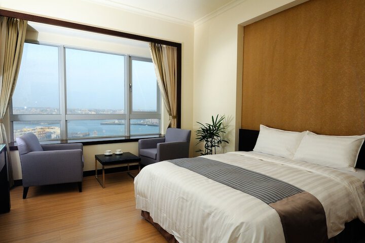 Room 15 of 31