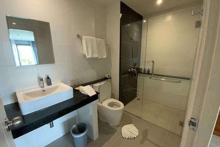 Room 14 of 19