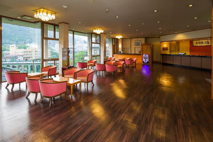 Entrance & Lobby