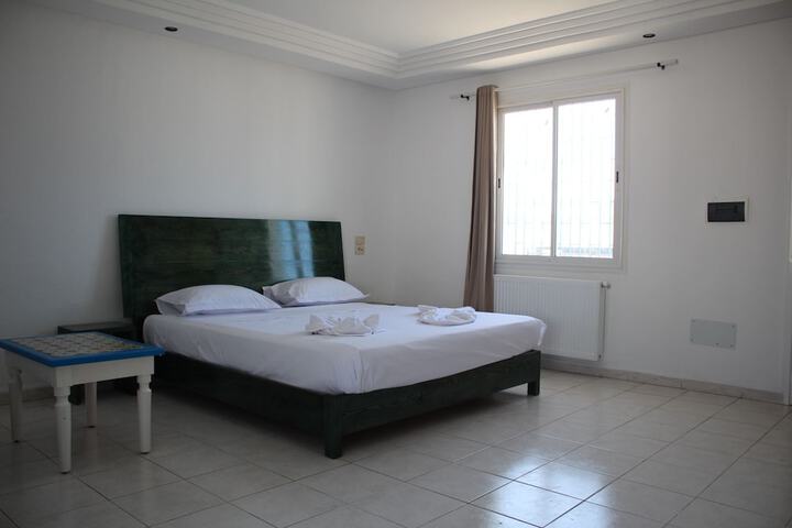 Room 72 of 153