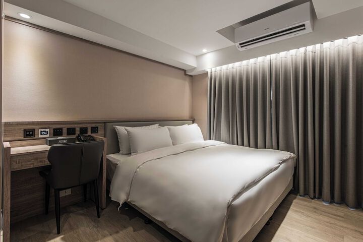 Room 89 of 145