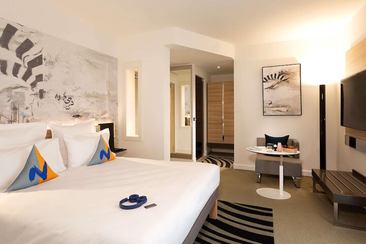 Room 45 of 315