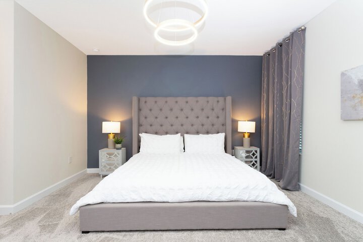 Room 33 of 119