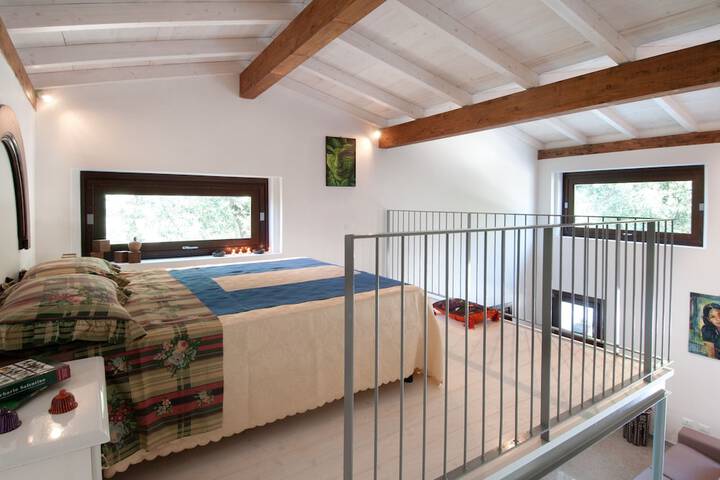 Room 6 of 70