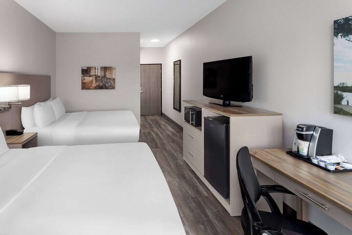 Room 16 of 63