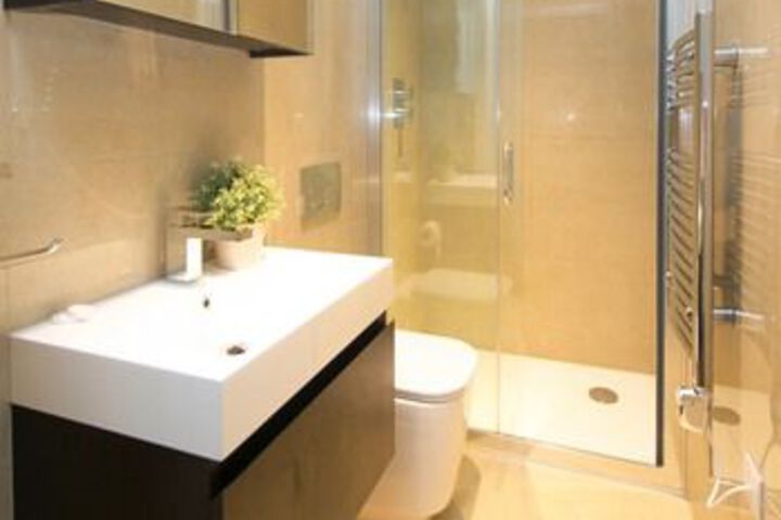 Room 4 of 14