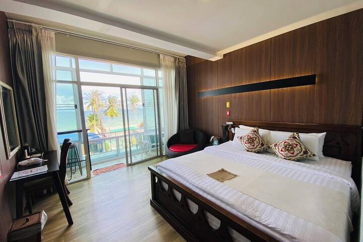 Room 20 of 211