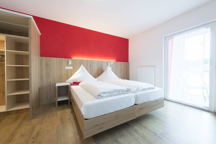 Room 15 of 81