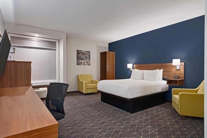 Park Inn by Radisson Kelowna in Kelowna, BC