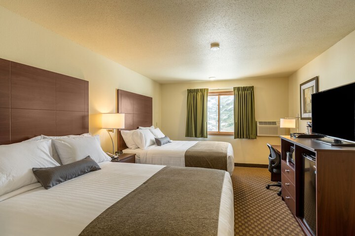 2 Queen Guest Room (1 of 13)