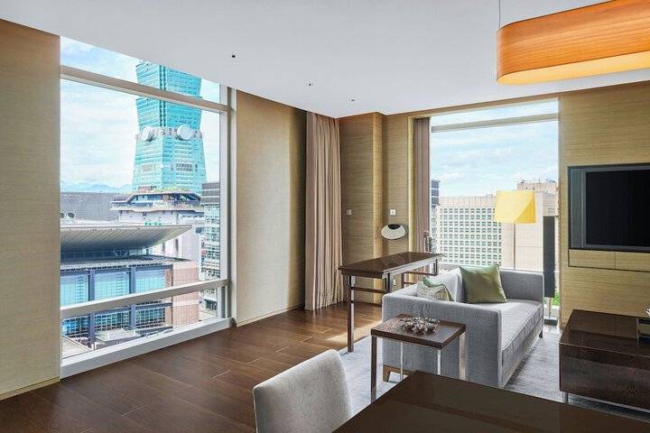 Room 50 of 117