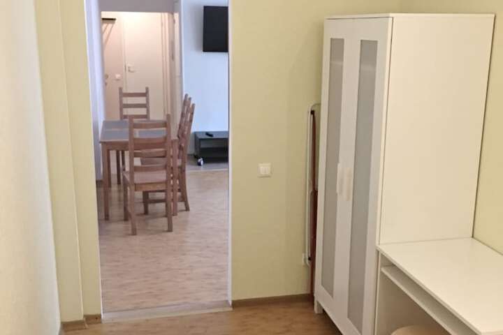 Room 3 of 79