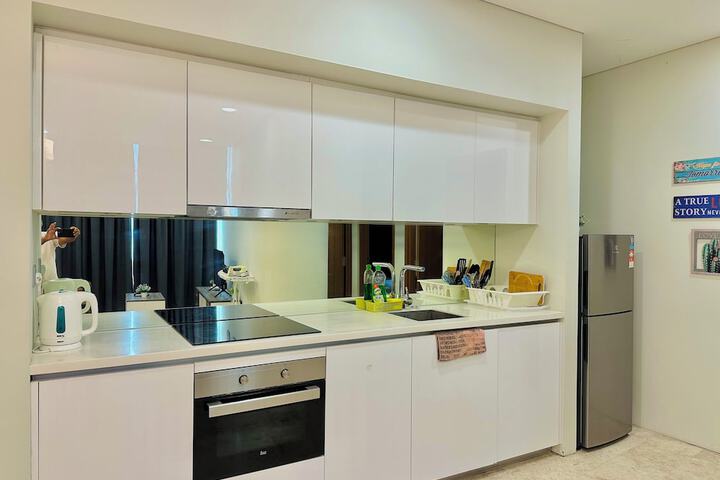 Room 17 of 33