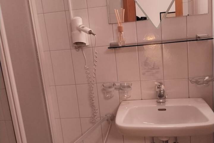 Room 27 of 55