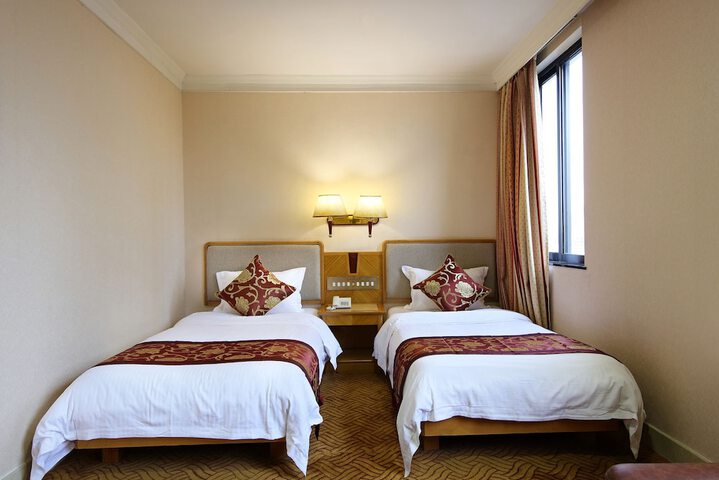 Room 7 of 38