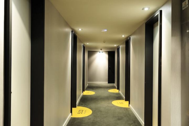 Ballroom/Hall 50 of 54