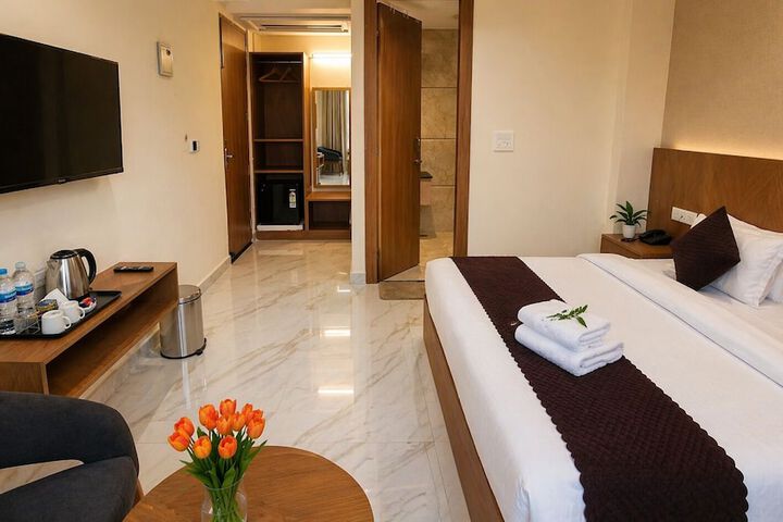 Room 32 of 54