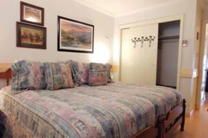Room 10 of 15