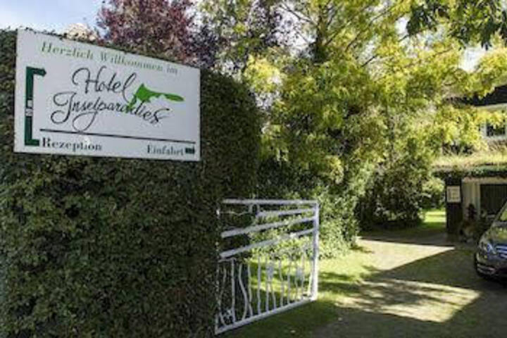 INSELPARADIES