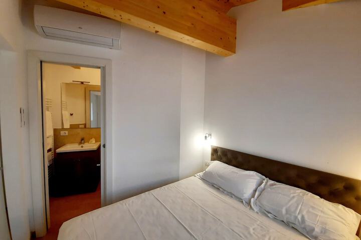 Room 17 of 71