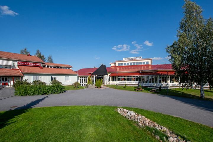 Hotel 11 of 12