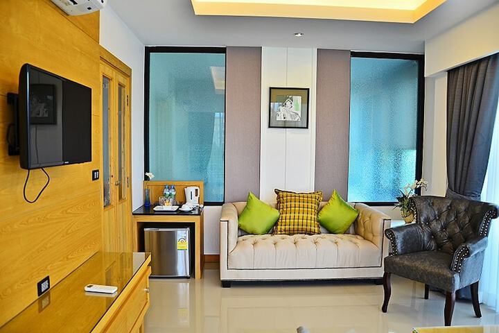 Room 25 of 152