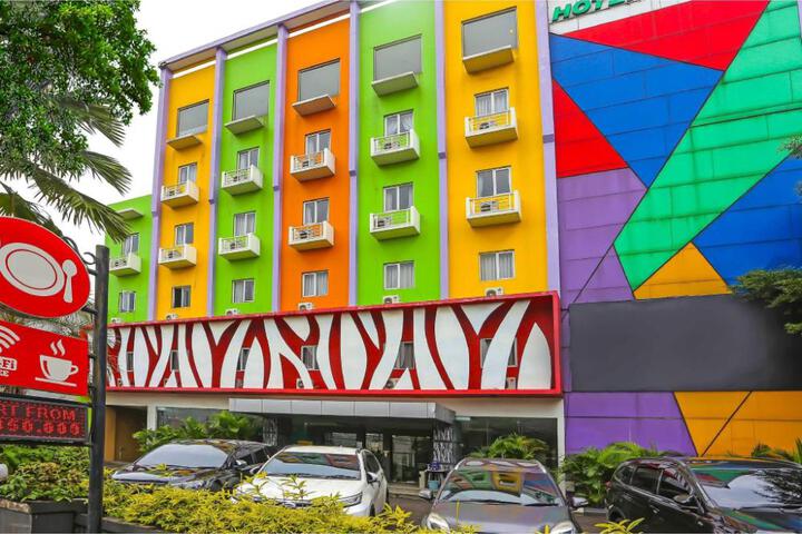 Dancenter Hotel Fiducia Pondok Gede