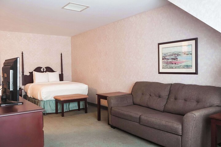 Room 29 of 53