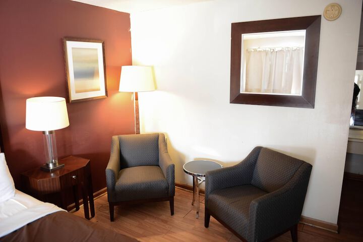 Room 25 of 43
