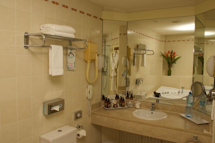 Room 60 of 91