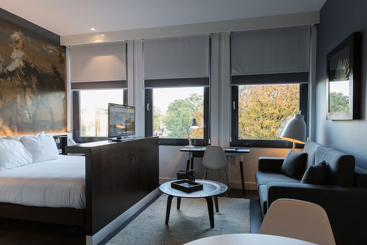 Room 8 of 32