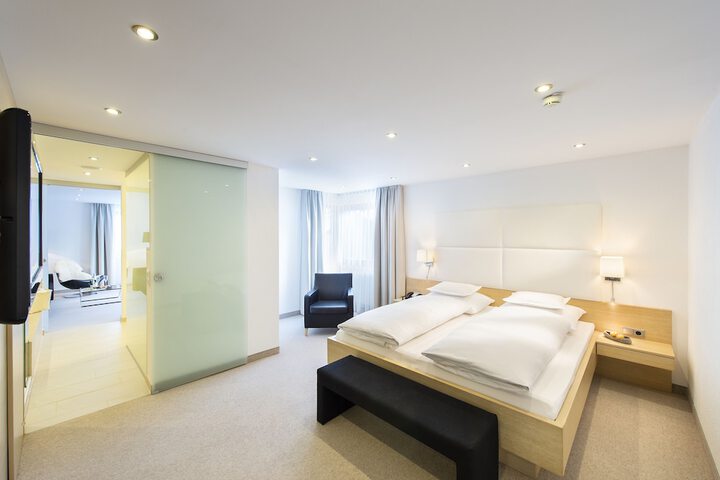 Room 9 of 49