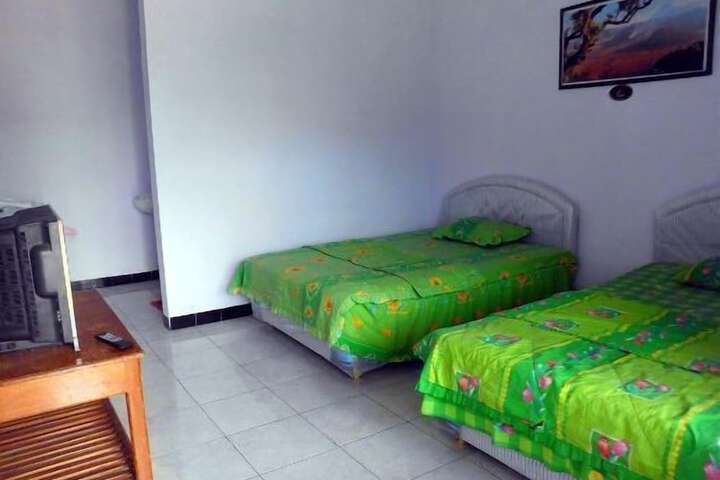Room 6 of 48