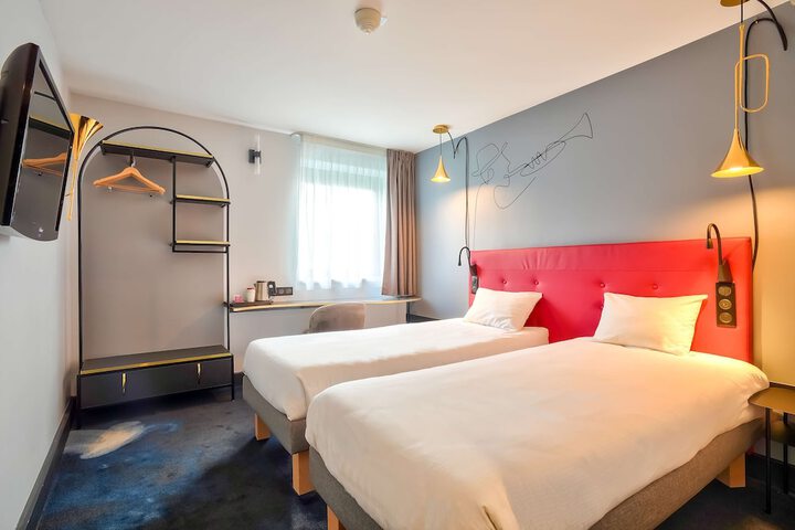Room 14 of 46