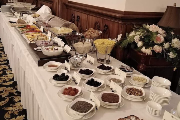 Dining 14 of 17