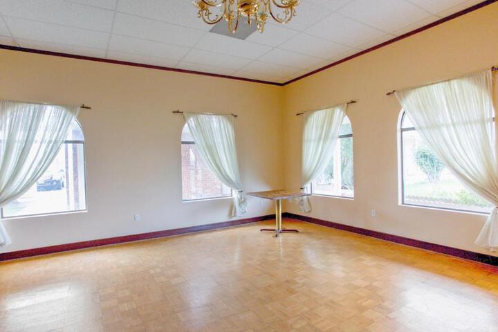 Business Center 15 of 23